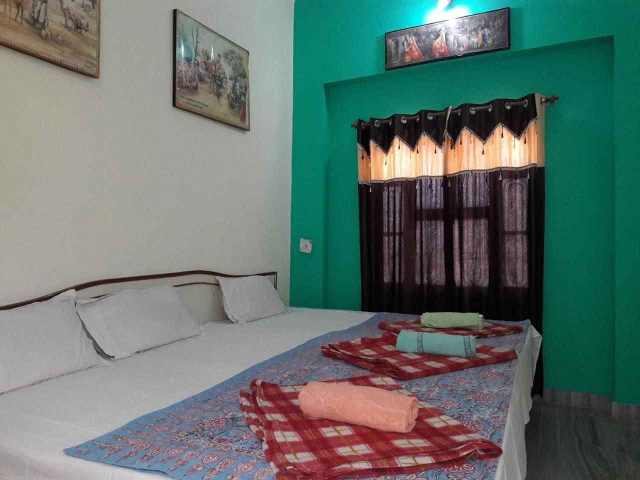 Keshav Palace Bed & Breakfast Pushkar Exterior photo